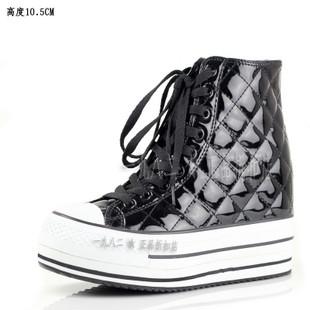 Ʒ��Ϊ�����з���Ůʿ����Ь��ͼƬ