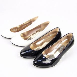 淘宝一款价格为19元快递为10元的高跟鞋