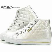 ����Ь�����»���һ�µ�������Ь